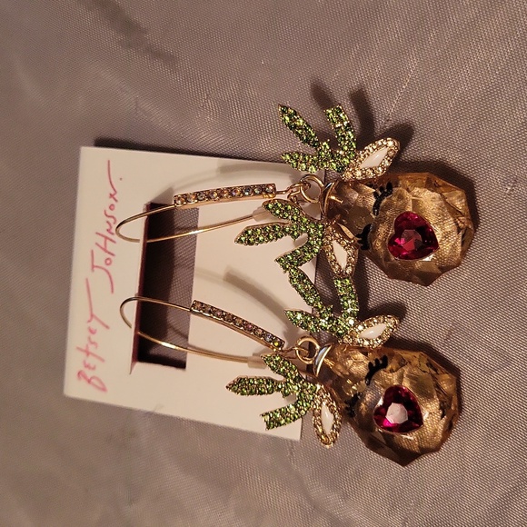 Betsey Johnson Rudolph dangle earrings - Picture 3 of 4